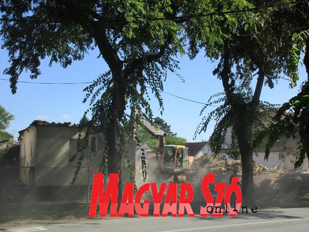 Itt hamarosan közösségi lakóépület emelkedik (Fotó: Fekete J. József)