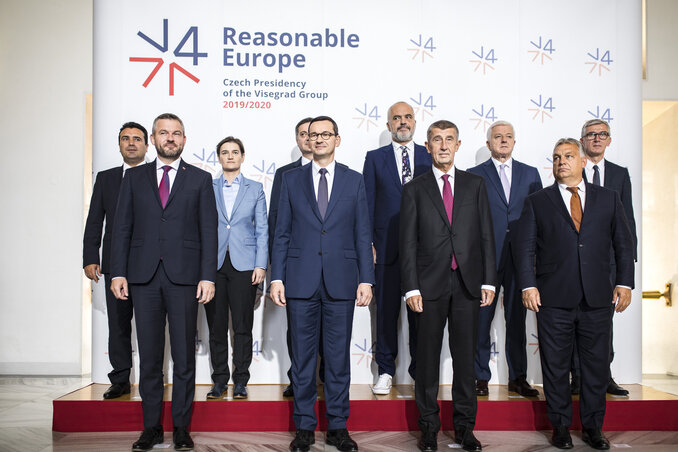 A prágai V4–Nyugat-Balkán csúcstalálkozó résztvevői (Fotó: MTI)
