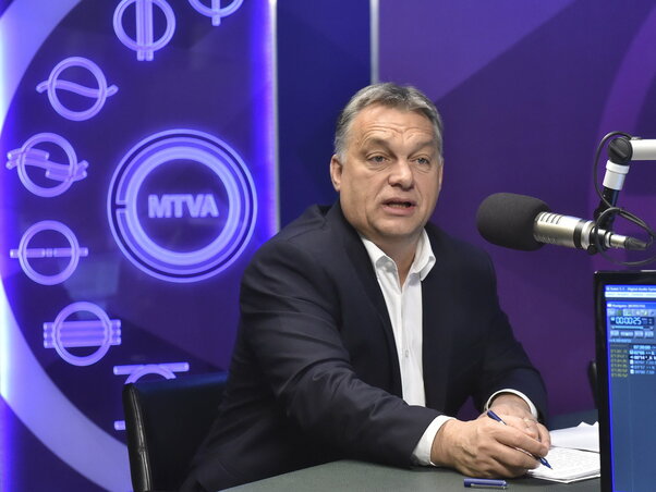 Orbán Viktor a Kossuth rádióban (Fotó: MTI)
