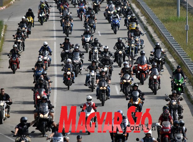 Szombaton a Mišelukról indul a hagyományos, motoros felvonulás (Ótos András felvétele)