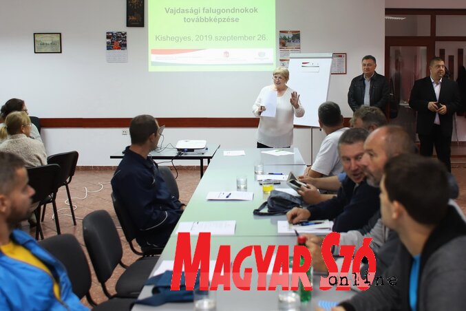 Zsidai Erzsébet üdvözli a szakmai nap résztvevőit (Lakatos János felvétele)