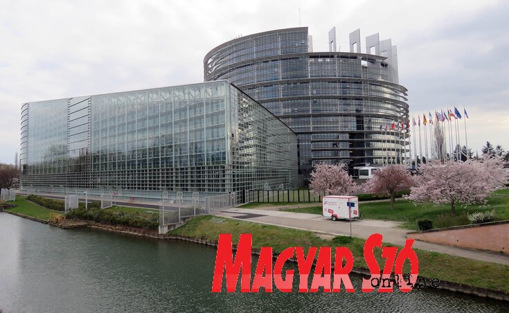 Az Európai Parlament Strasbourgban (Fotó: Kocsi Zoltán) Az Európai Parlament Strasbourgban (Fotó: Kocsi Zoltán)