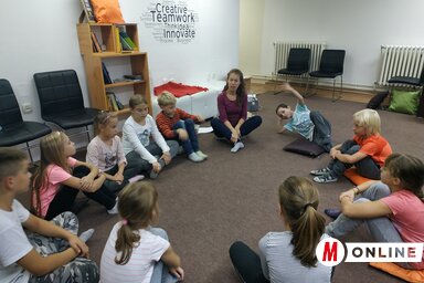 A gyermekek nagyon élvezték a számukra szervezett önismereti műhelymunkát (Vígi Sára felvétele)