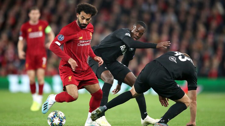 Szalah eleganciájával nem tudott mit kezdeni a salzburgi védelem (Fotó: Beta/AP)