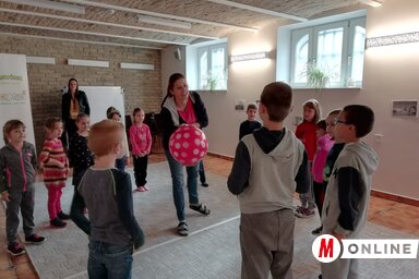 A foglalkozást ismerkedős játékokkal kezdték (Szalma Brigitta felvétele)