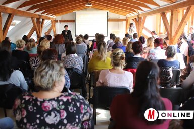Dr. Szőke Anna megnyitja a konferenciát (Lakatos János felvétele)