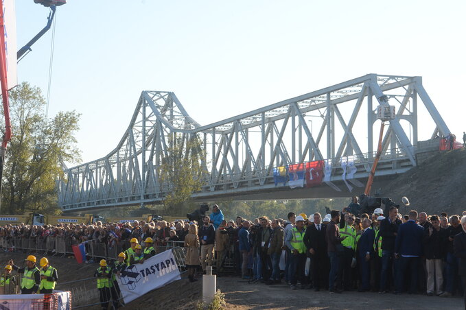 Racsánál (Sremska Rača) megkezdettnek nyilvánították a Belgrád–szarajevó autópálya építési munkálatait (Fotó: Beta)