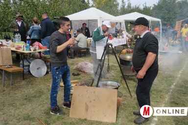 A főzőcsapatok finomabbnál finomabb ételeket készítettek (Csincsik Zsolt felvétele)