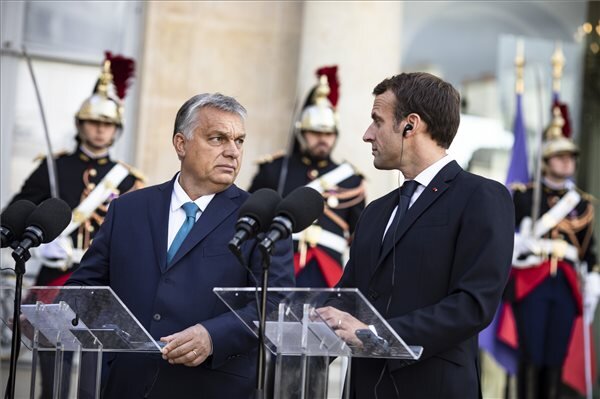 Orbán Viktor és Emmanuel Macron sajtótájékoztatója (Fotó: MTI/Miniszterelnöki Sajtóiroda)