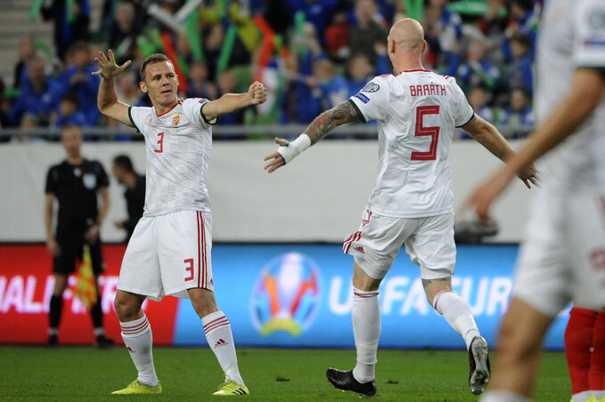 Korhut Mihály nyílegyenesen bombázott a bal alsóba (Fotó: MTI)