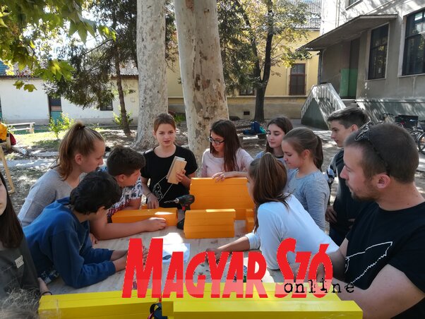 A diákok fúrni, faragni is tanultak (Fotó: Fehér Rózsa)