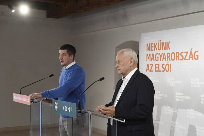 Kocsis Máté és Harrach Péter sajtótájékoztatója (Fotó: MTI) Kocsis Máté és Harrach Péter sajtótájékoztatója (Fotó: MTI)