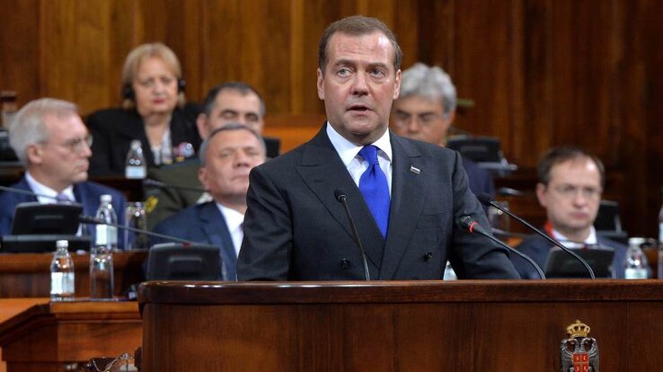 Dmitrij Medvegyev orosz miniszterelnök beszédet tart a parlamenti képviselőknek (Fotó: Tanjug)