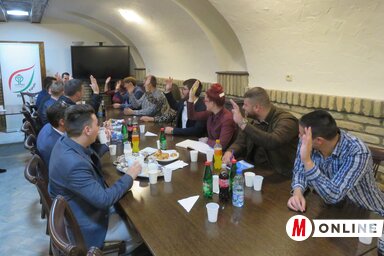 Szavazás a VMSZ székházában (Patyi Szilárd felvétele)