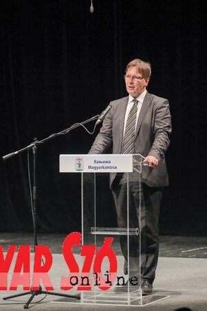 Petneházy Attila megtisztelte a magyarkanizsaiakat (Fotó: Gergely József) Petneházy Attila megtisztelte a magyarkanizsaiakat (Fotó: Gergely József)