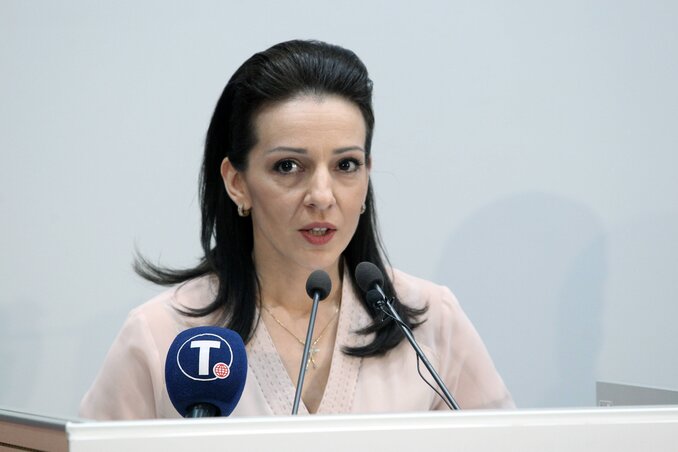 Marinika Tepić szerint „odafönn” most azon dolgoznak, hogy szőnyeg alá söpörjék az illegális fegyverkivitel nyomait (Fotó: Beta) Marinika Tepić szerint „odafönn” most azon dolgoznak, hogy szőnyeg alá söpörjék az illegális fegyverkivitel nyomait (Fotó: Beta)