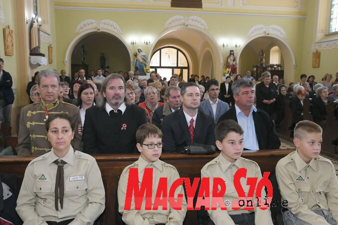 A templomi szertartáson a magyarországi vendégek és a cserkészek is jelen voltak (Fotó: Puskás Károly)