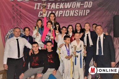 Az 5. Vajdaság Open kupagyőztese, a bajsai Taekwondoklub kis harcosai az edzőkkel (Kazinczy Paszterkó Diana felvétele)