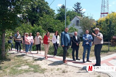 Az MNT és az önkormányzat képviselői megtekintették a befejezett munkálatokat (Fotó: Kancsár Izabella)