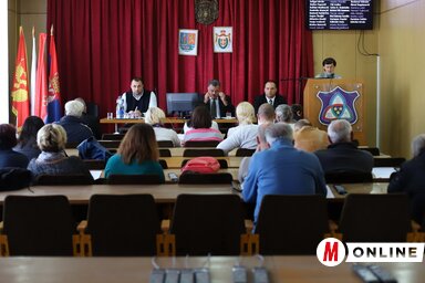 A képviselők elfogadták a költségvetésről szóló beszámolót (Lakatos János felvétele)