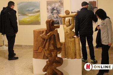 A tárlat megnyitóján (Kiss Zoltán felvétele)