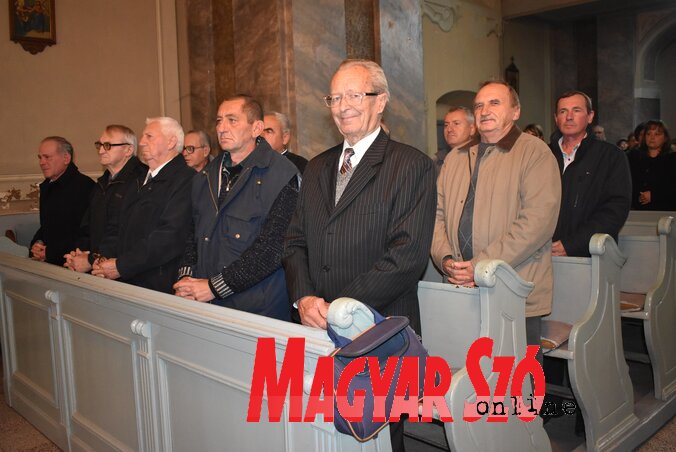 A búcsúi szentmise részvevői (Fotó: L. Móger Tímea) A búcsúi szentmise részvevői (Fotó: L. Móger Tímea)