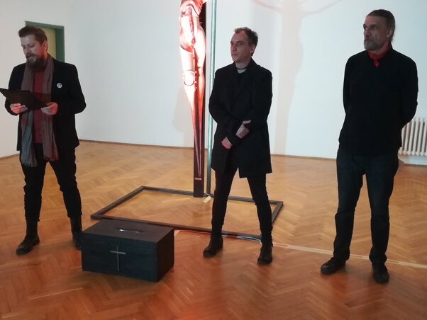 Blaskó Árpád, Szlancsik Árpád és Miroslav Jovančić a Kortárs Galériában Blaskó Árpád, Szlancsik Árpád és Miroslav Jovančić a Kortárs Galériában