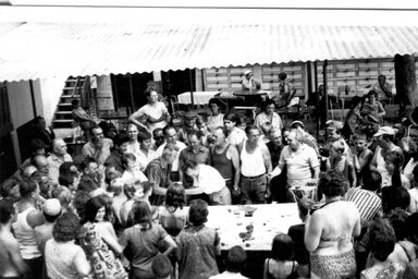 Hangulatfotó az 1970-es évekből, az egyik, akkori Köves-napok rendezvényről