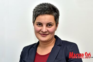 Csikós Krisztina