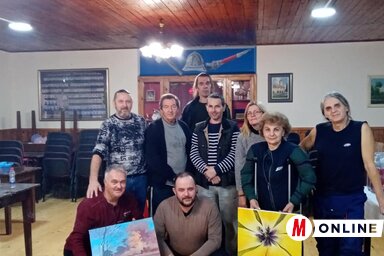 A művészek és a szervezők csoportképe (L. Móger Tímea felvétele)