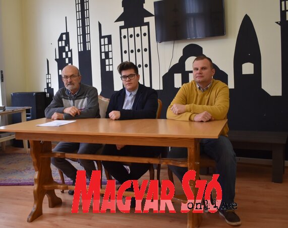 Bencsik István, Hulló Zsófia és Ricz András (Fotó: Patyi Szilárd) Bencsik István, Hulló Zsófia és Ricz András (Fotó: Patyi Szilárd)