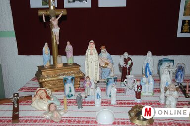 A búcsújárás emlékei féltve őrzött kincsek voltak a családokban (Homolya Horváth Ágnes felvétele)