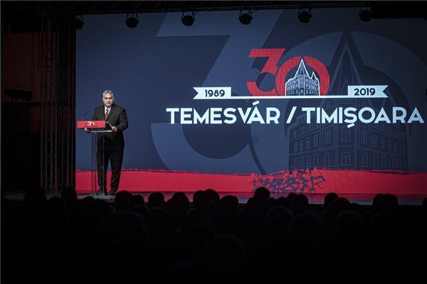 Orbán Viktor a Temesváron rendezett gálaesten (Fotó: MTI)