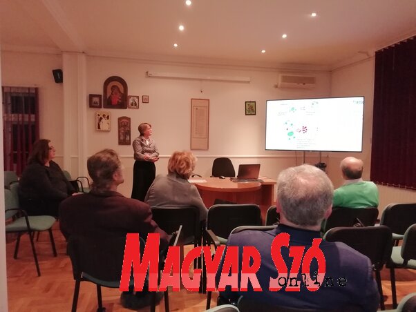 A szakemberek dr. Sanja Gnip előadását hallgatják (Tóth D. Lívia felvétele)