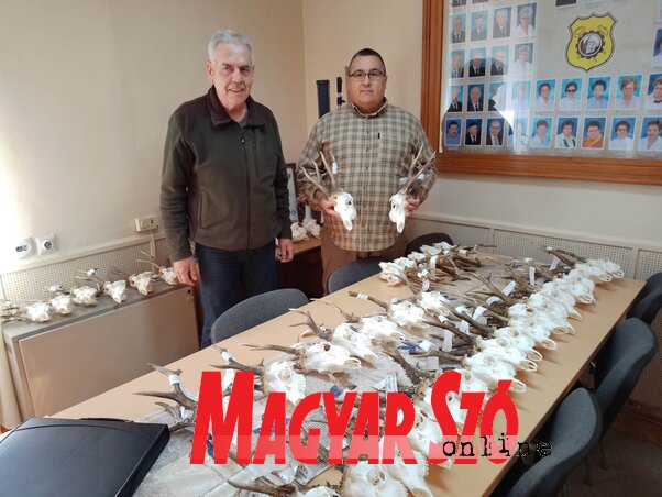 Dušan Ničiforović és Boris Bajić a trófeák között (Jenei Klementina felvétele) Dušan Ničiforović és Boris Bajić a trófeák között (Jenei Klementina felvétele)