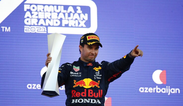 Sergio Pérez duplázott Bakuban Sergio Pérez duplázott Bakuban