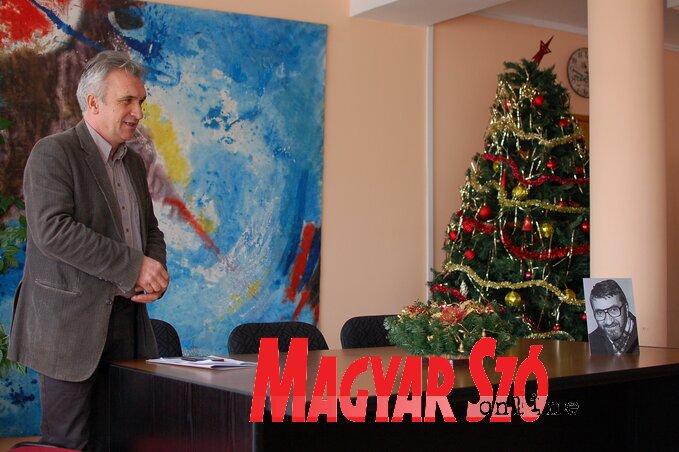 Berta Zoltán nyomdaigazgató elődjére emlékezik (Bozsoki Valéria felvétele)