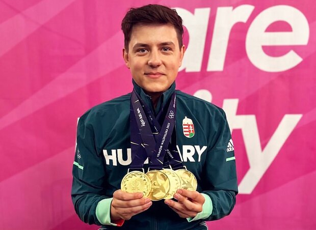 Pekler Zalánnak megint sült a keze Pekler Zalánnak megint sült a keze