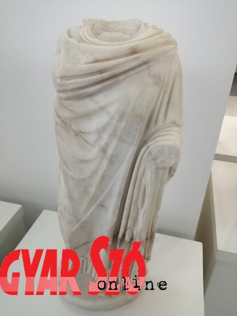 Több tagállam is kitart amellett, hogy az EU csak a Nyugat-Balkán országaival lehet teljes (Európé szobra a II. századból, Niši Múzeum) - Fotó: Pesevszki Evelyn Több tagállam is kitart amellett, hogy az EU csak a Nyugat-Balkán országaival lehet teljes (Európé szobra a II. századból, Niši Múzeum) - Fotó: Pesevszki Evelyn