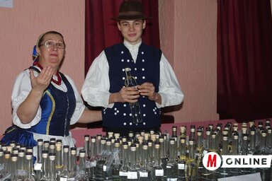 Tavaly több mint ötszáz minta érkezett a pálinkaversenyre, melyekből kóstolást is szerveztek (Kazinczy Paszterkó Diana felvétele)