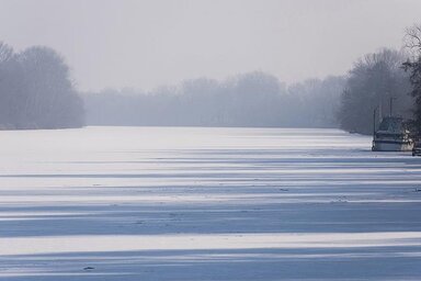 A befagyott Tisza (Fotó: MTI)