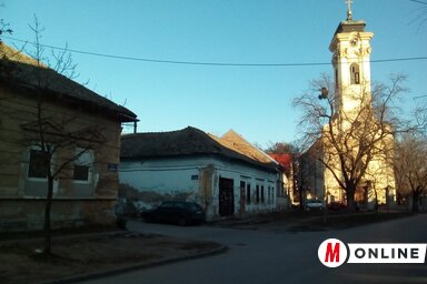 Január 9-éig várják a polgárok panaszait és ötleteit az önkormányzati szervek a Podbara városrész részletes területrendezési tervére vonatkozóan. Az Almási templom környéke továbbra is védelem alatt áll (Szeli Balázs felvétele)