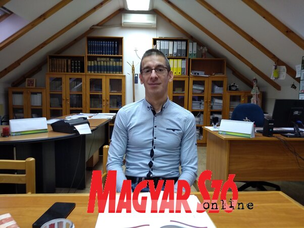 Bús Csaba könyvtárigazgató (Jenei Klementina felvétele) Bús Csaba könyvtárigazgató (Jenei Klementina felvétele)