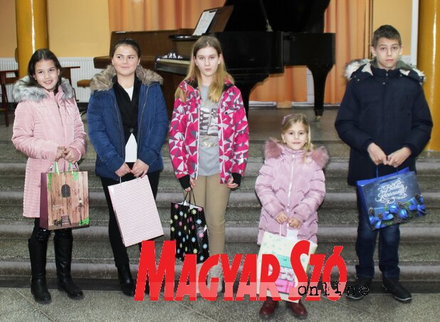 A rajpályázat legjobbjai (Tóth Péter felvétele) A rajpályázat legjobbjai (Tóth Péter felvétele)