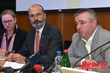 Sem Fabrizi és Dušan Bajatović egy korábbi, újvidéki sajtótájékoztatón (Ótos András archív felvétele)