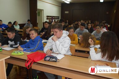 A diákok számára felmérővel kezdődött a fölkészítő (Gruik Zsuzsa felvétele)