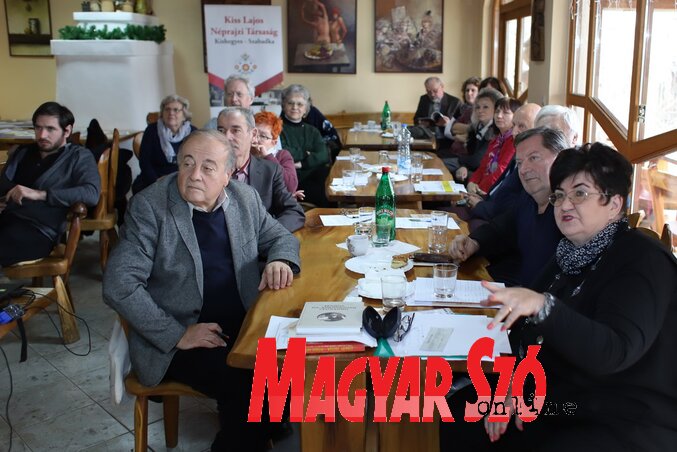 A néprajzi társaság közgyűlése (Lakatos János felvétele) A néprajzi társaság közgyűlése (Lakatos János felvétele)