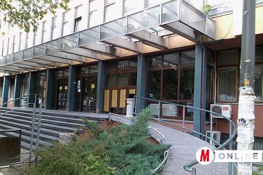 Az újvidéki Alapfokú Bíróság épülete, amelyben a támadás történt