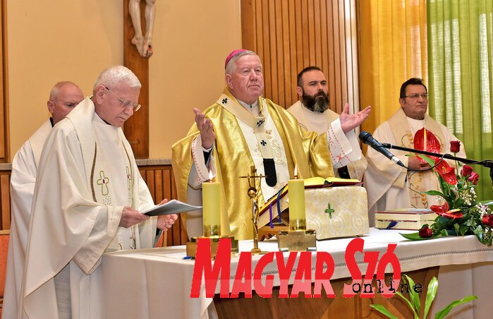 Msgr. Stanislav Hočevar belgrádi érsek és metropolita a Paulinumban (Gergely Árpád felvétele)