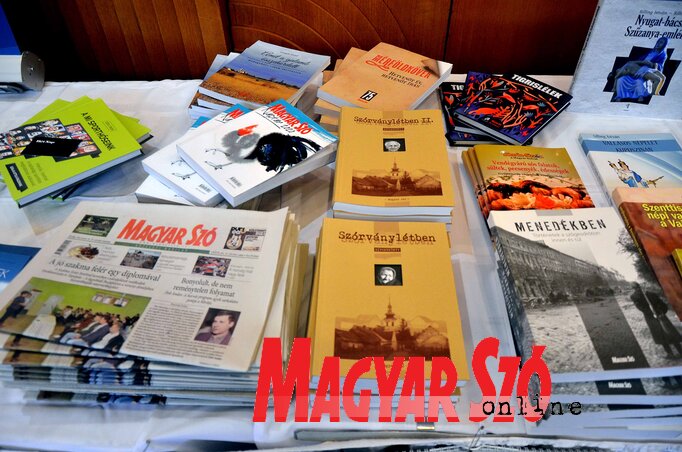 A Magyar Szó lapkiadó is bemutatkozott a gálán (Dávid Csilla felvétele) A Magyar Szó lapkiadó is bemutatkozott a gálán (Dávid Csilla felvétele)